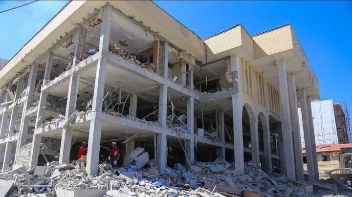 واکنش ائمه جمعه لارستان به حمله تروریستی به ساختمان دادگستری/  وحدت لارستان در برابر تروریسم