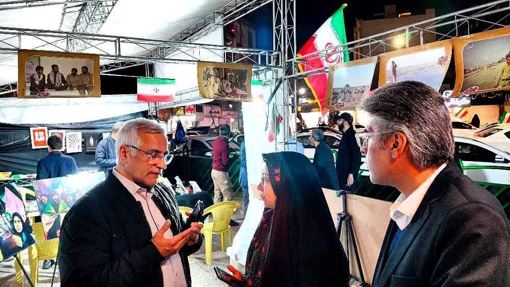 راه اندازی اولین نمایشگاه عکس خیابانی حماسه مردم مشهد در جنگ رمضان