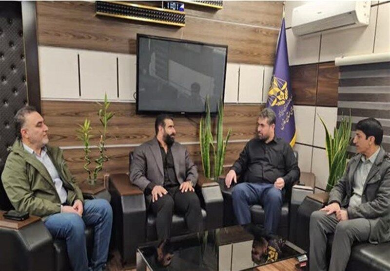 بازگشت قهرمان با پیام رهایی؛ هادی چوپان ۲۷ زندانی را آزاد میکند