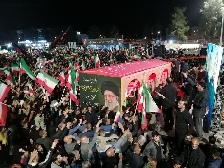 وداع باشکوه مردم بیرجند با شهدای جنگ رمضان