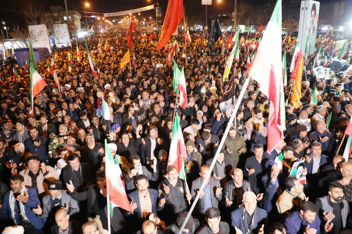 پرشور ترین شب خیابان جمهوری اسلامی یاسوج در دفاع از انقلاب اسلامی