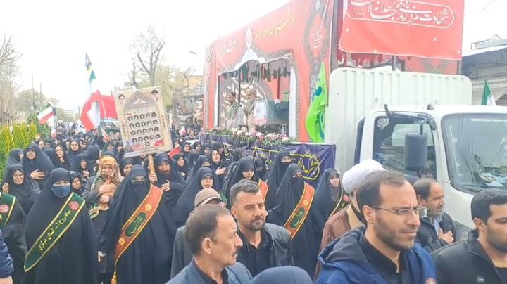 پیکر مطهر دو شهید دیگر جنگ رمضان بر دستان مردم ولایتمدار اراک تشییع شد