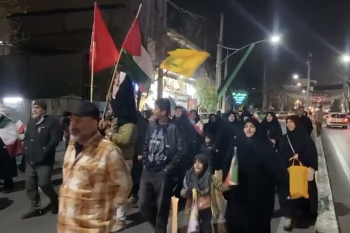 راهپیمایی شبانه «حمایت از ایران عزیز» به همت کانون ستایش قلعه‌حسن گرگان