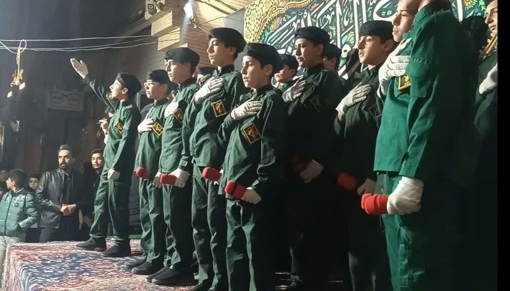 تولید سرود اسطوره شهیدان به‌یاد رهبر شهیدانقلاب توسط بچه‌های مسجدی سبزوار