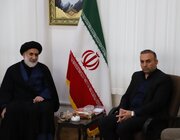 نقش معلمان در افزایش آگاهی و بصیرت نسل جوان تعیین‌کننده است