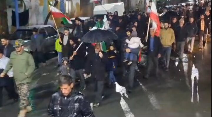 خروش مردمی شهر شهباز در سوگ رهبر شهید؛ اجتماع عظیم همزمان در دو نقطه برای تجدید عهد با آرمانهای انقلاب