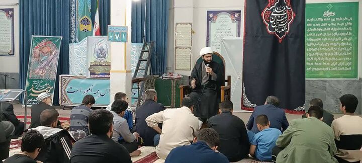 خدمت بی‌وقفه نوجوانان مهران در سنگر مسجد