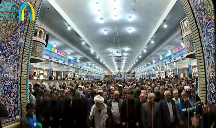 تشییع باشکوه پیکر مطهر سردار شهید امیرمحمدی از مصلی نمازجمعه به سمت گلزار شهدای کرمان