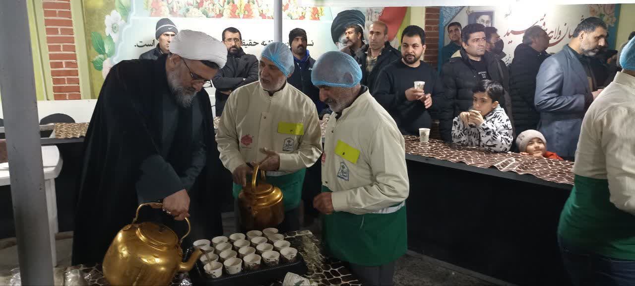 پشتیبانی گسترده مساجد نکا از اجتماعات تا استقرار موکب ها و توزیع غذا