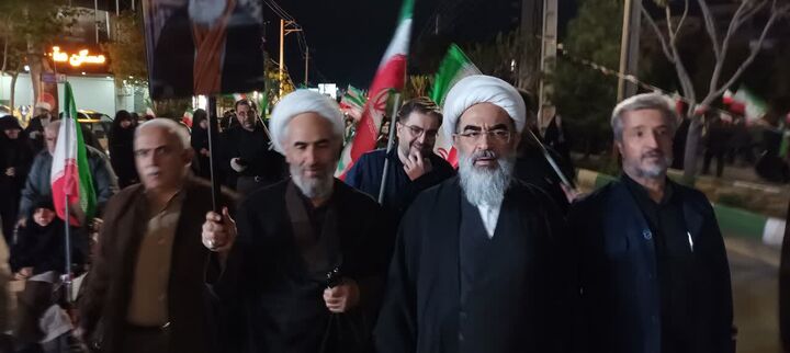 حضور آیت الله فاضل لنکرانی در اجتماع شبانه مردم قم