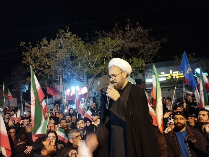 حضور مردم در اجتماعات، تجلی استقامت و جهاد است