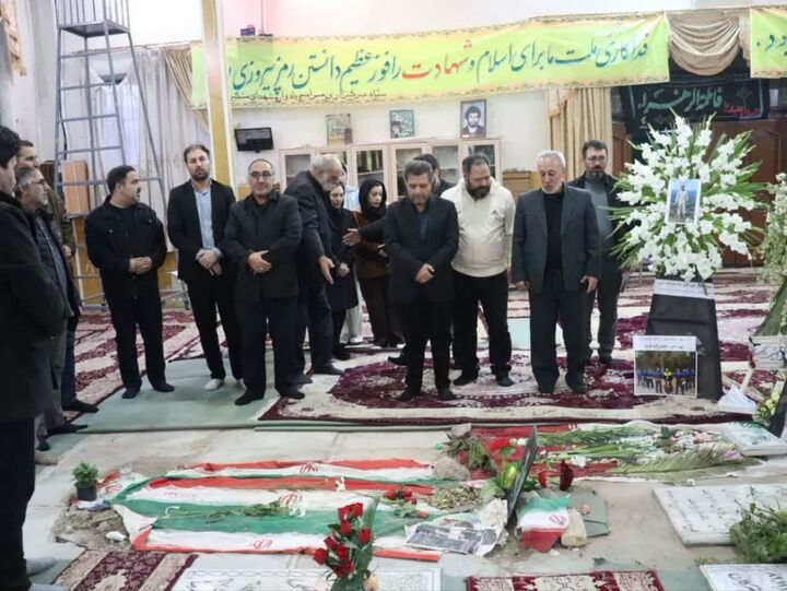 هنرمند بی تفاوت به شرایط امروز، به وظیفه خود عمل نکرده است