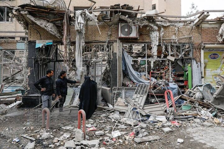 از توزیع ۴۰۰ هزار بسته معیشتی در مناطق محروم تا اختصاص ۱,۵۰۰ میلیارد تومان تسهیلات به کسب و کارهای آسیب‌دیده در جنگ