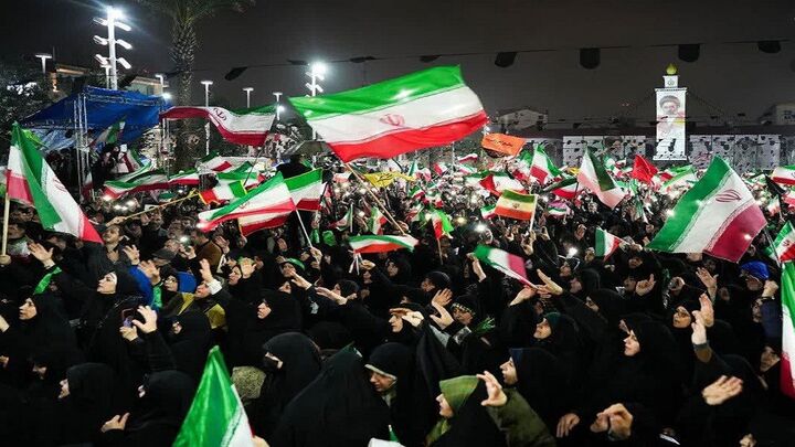 بزرگداشت یوم‌الله جمهوری اسلامی ایران در اجتماعات شبانه مردم