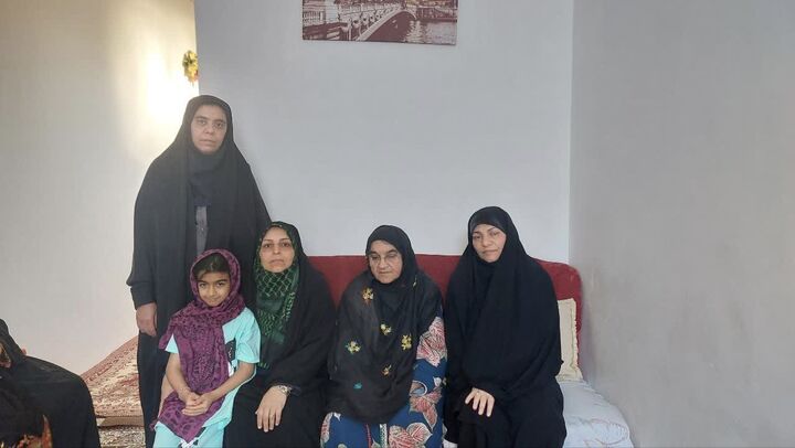 دیدار با خانواده شهید «خالد باقری» به همت کانون حضرت خدیجه کبری (س)