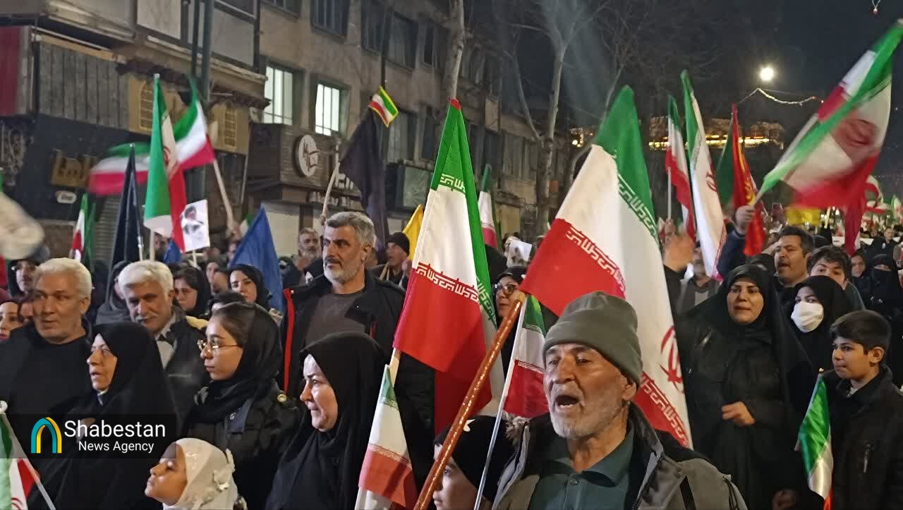 حضور پرشور مردم کرمانشاه در اجتماع شبانه؛ جلوه‌ای از وحدت و همبستگی