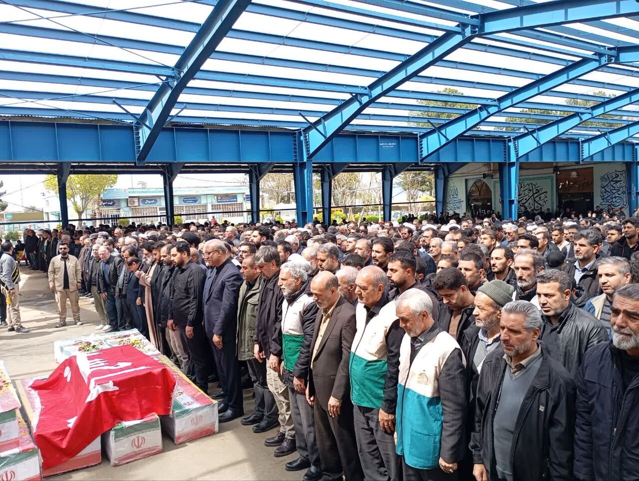 تشییع ۱۰ شهید مظلوم حمله هوایی آمریکا و رژیم صهیونیستی در کرمانشاه