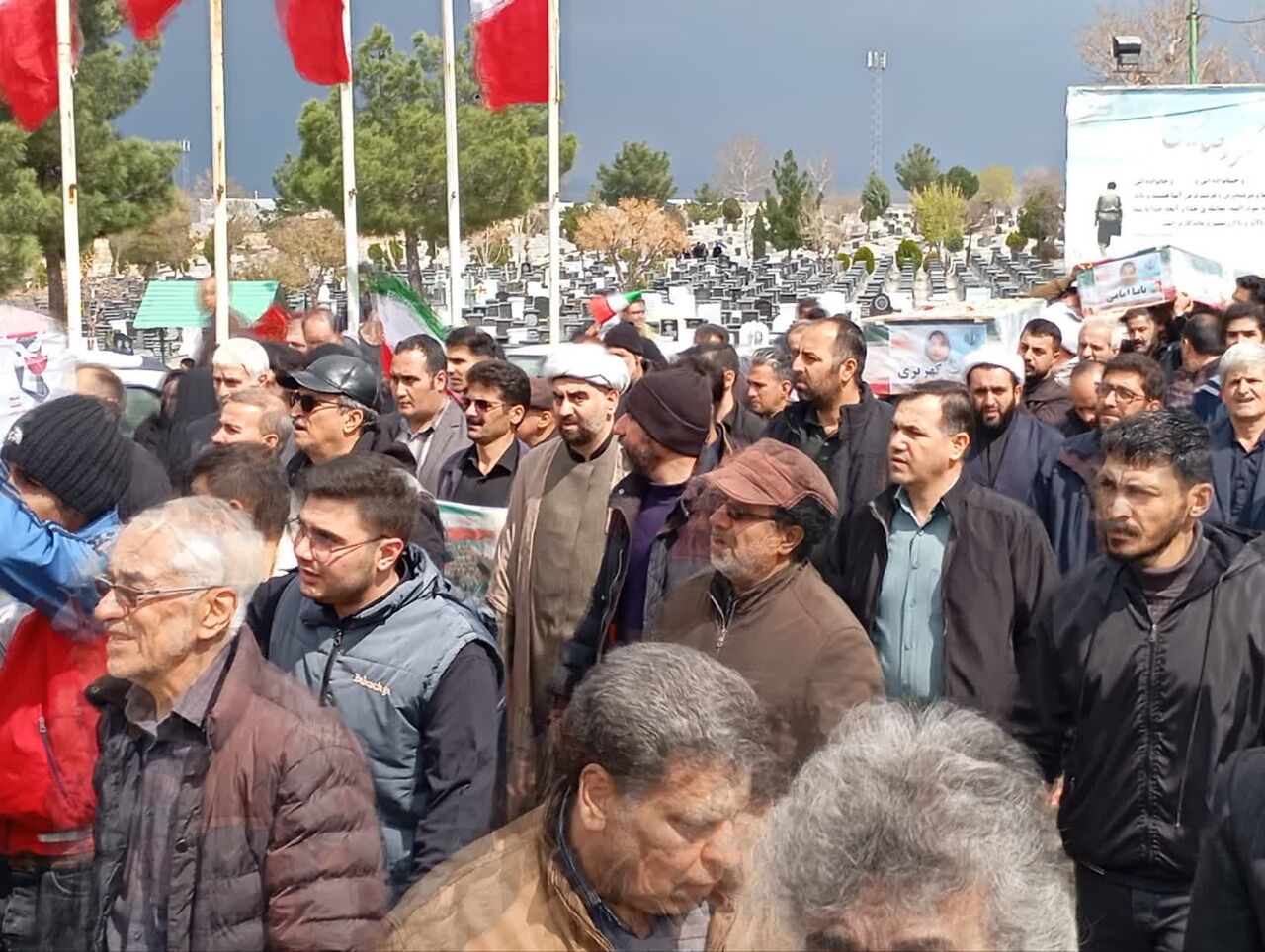تشییع ۱۰ شهید مظلوم حمله هوایی آمریکا و رژیم صهیونیستی در کرمانشاه
