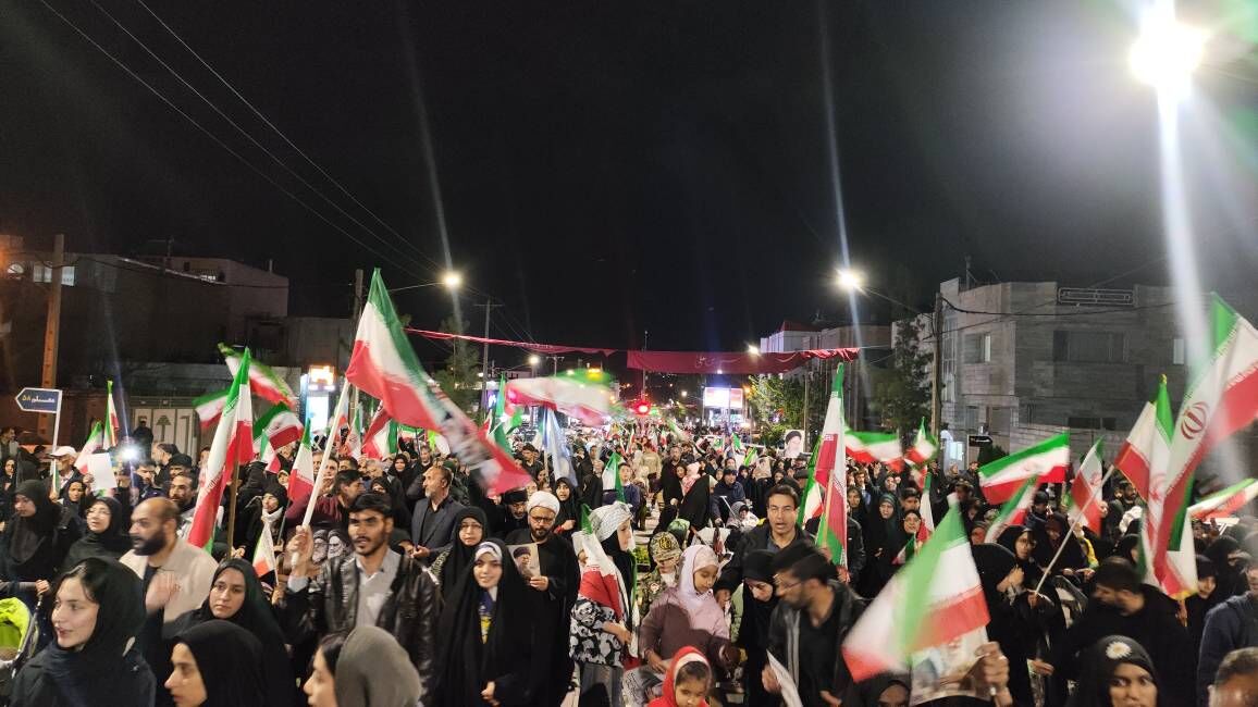 بیرجند؛ ۳٠ شب ایستادگی و حضور در میعادگاه غیرت و بیعت با ولایت