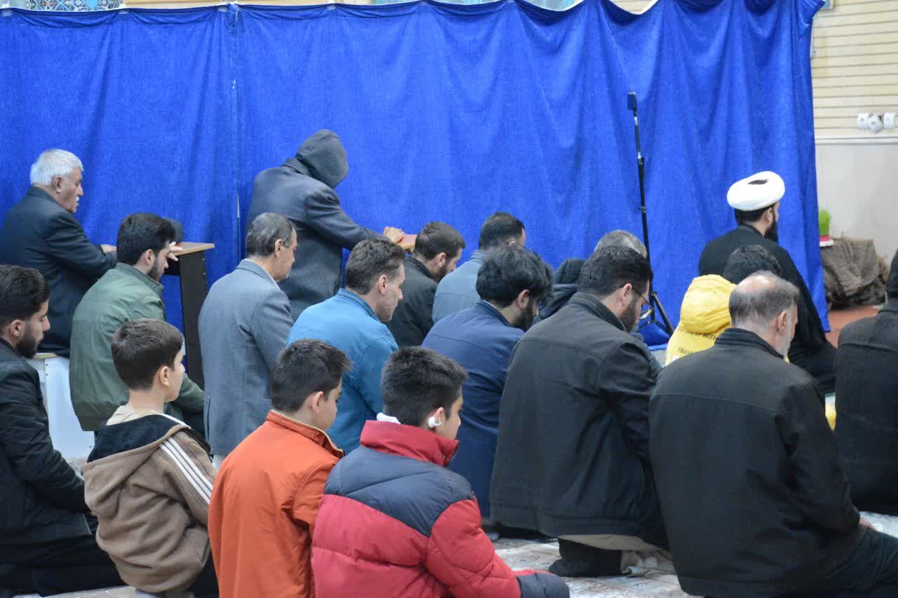 حال و هوای دوشنبه‌های شهدایی در مسجد امام هادی (ع) شهرک منظریه