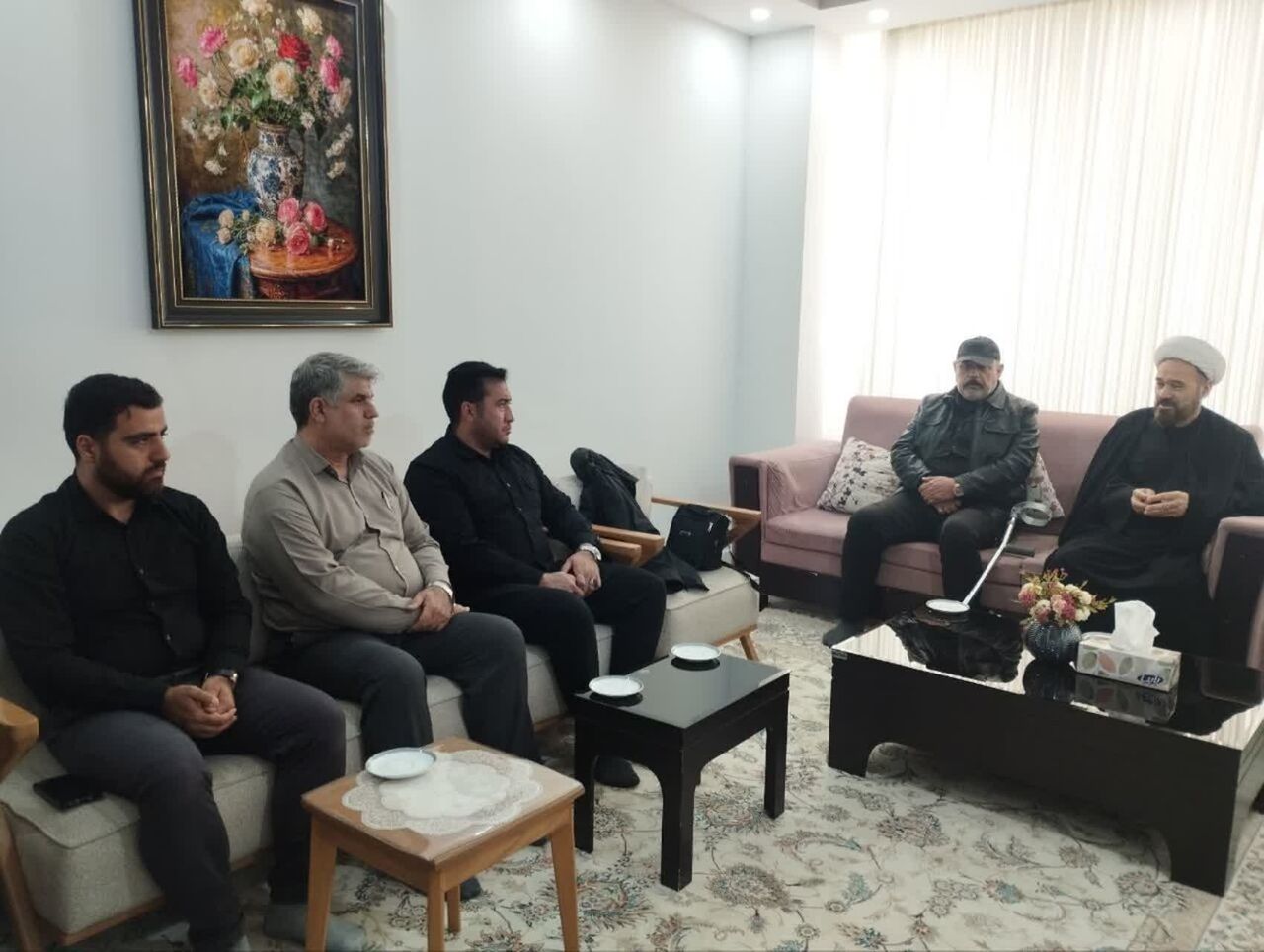 دیدار مسئول نمایندگی ولی فقیه در سپاه نبی‌اکرم(ص) استان کرمانشاه با خانواده شهدای جنگ رمضان
