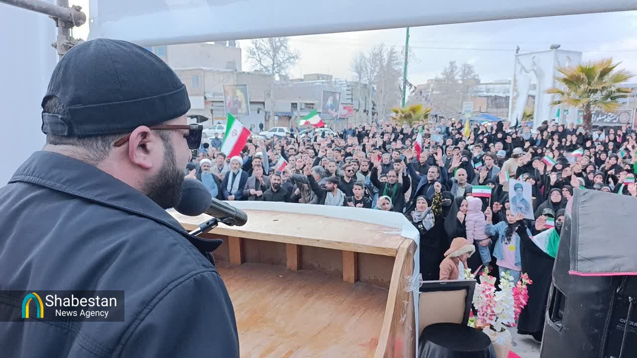 بچه‌های کانون فرهنگی هنری سبحان میدان‌دار فعالیت‌های فرهنگی اجتماعی هستند
