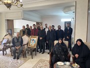 دیدار فعالان کانون فرهنگی هنری شهدای گلشهر مسجد جامع حجت ابن الحسن (عج) با خانواده شهداء