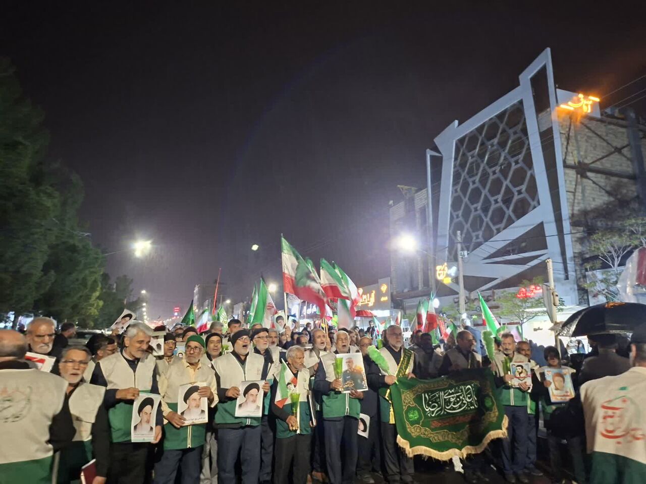 خروش خادمیاران رضوی در حمایت از آرمان های جمهوری اسلامی