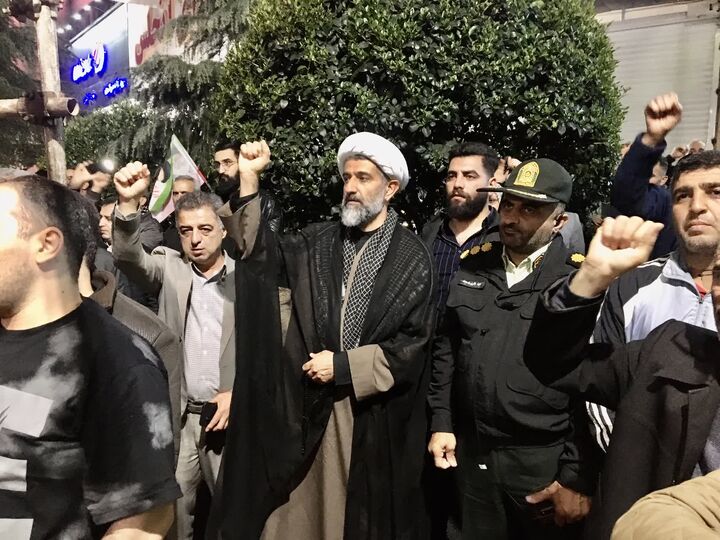 صدای اتحادمقدس از میدان، مسئولان وخیابان به گوش می رسد