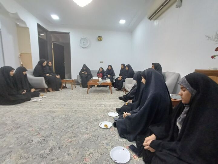 دیدار خواهران مسجدی دهستان تازیان با خانواده شهید کیانوش حیدری در قالب پویش «اول خانواده شهدا»