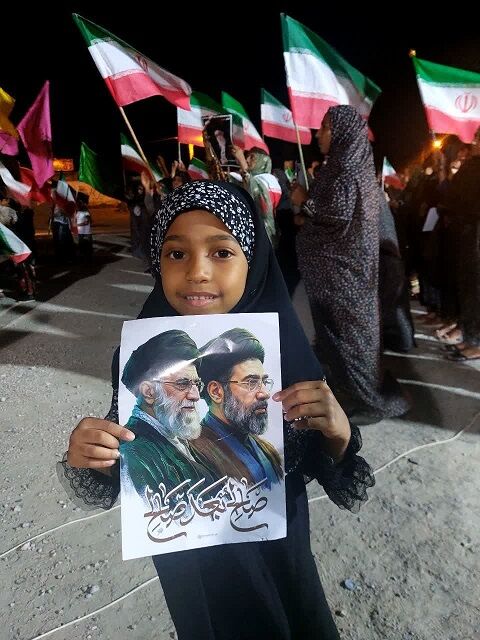 نقش‌آفرینی کانون فرهنگی هنری آل‌یاسین تازیان بالا در ایام جنگ رمضان؛ از برپایی بازارچه خیریه و کمک به جبهه مقاومت تا برگزاری یادواره شهید تنگسیری