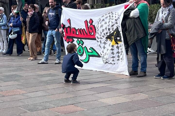 بس است جنگ و ویرانی؛ تجمع مردم لوگانوی سوئیس در محکومیت جنایات امریکا و اسرائیل