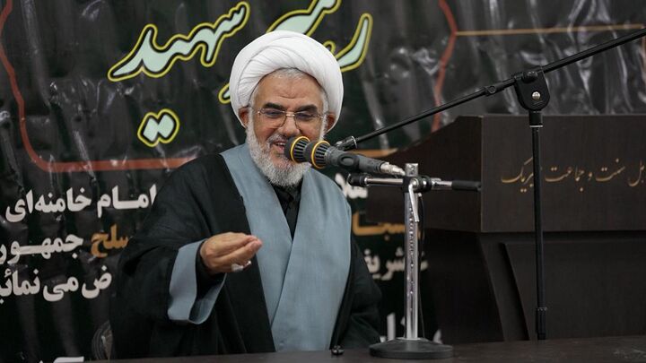 اقدام به‌موقع علمای اهل‌سنت در اعلام بیعت با رهبری، نشانه بصیرت و زمان‌شناسی است