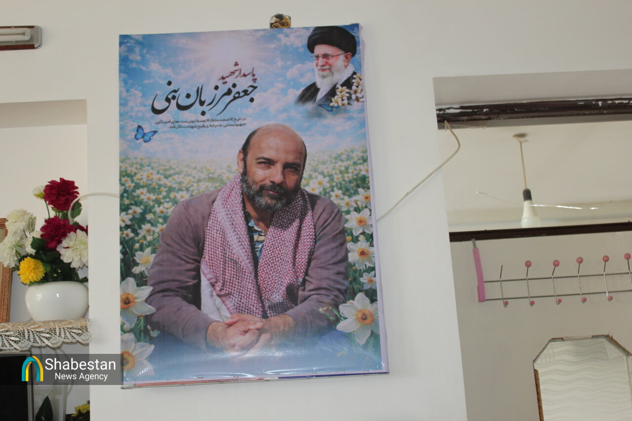 دیدار اعضای ستاد استان با خانواده‌های شهدای جنگ تحمیلی شهرستان بن