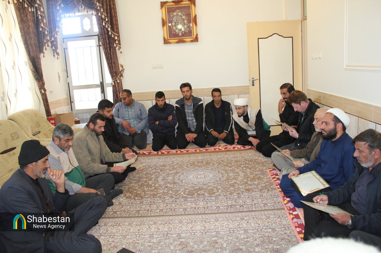 دیدار اعضای ستاد استان با خانواده‌های شهدای جنگ تحمیلی شهرستان بن