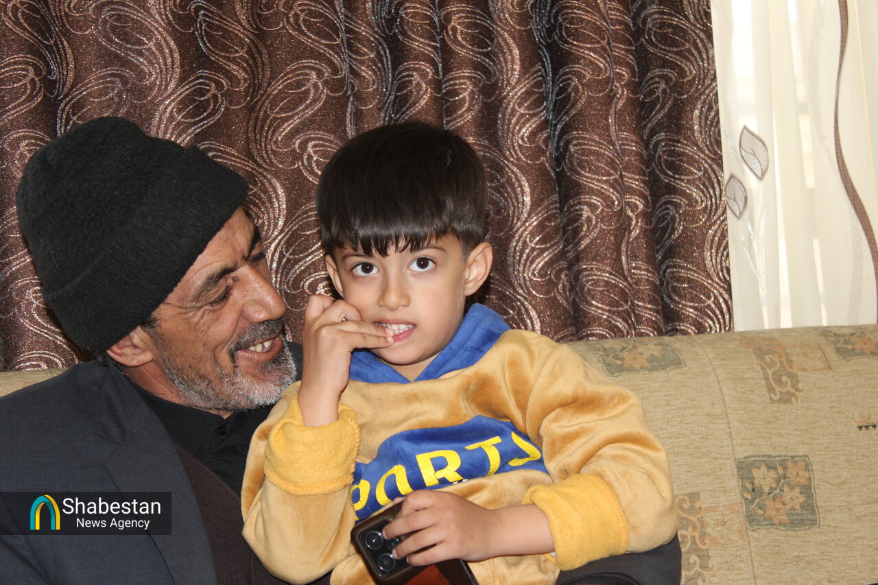 دیدار اعضای ستاد استان با خانواده‌های شهدای جنگ تحمیلی شهرستان بن