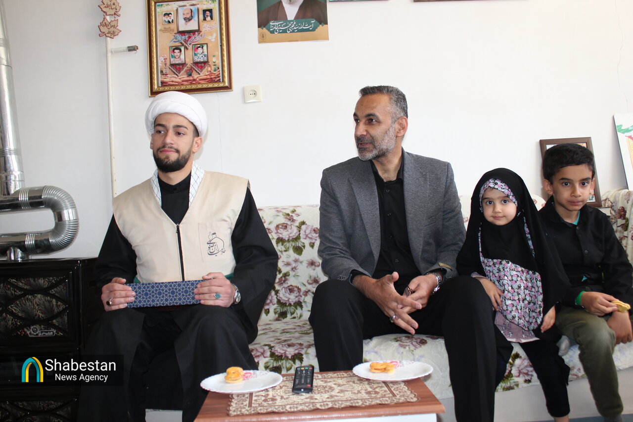 دیدار اعضای ستاد استان با خانواده‌های شهدای جنگ تحمیلی شهرستان بن