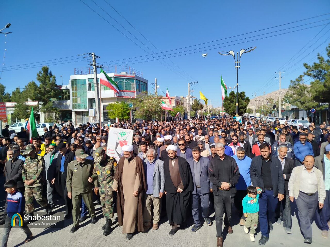 تشییع شهید جنگ رمضان«هاشم میری بقال» در زیرکوه