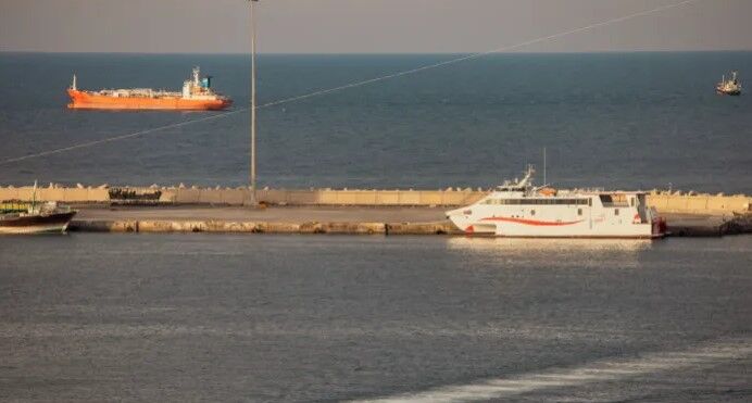 تنگه هرمز در کنترل ایران است/ اجازه تعرض به خاک کشور را نمی‌دهیم