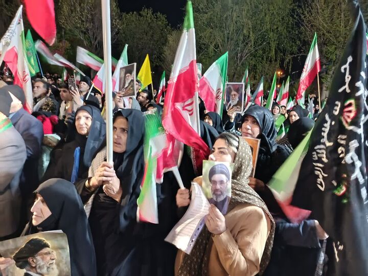 نمایی هوایی از حضور خارق‌العاده خرم‌آبادی‌ها در سی و ششمین شب قیام