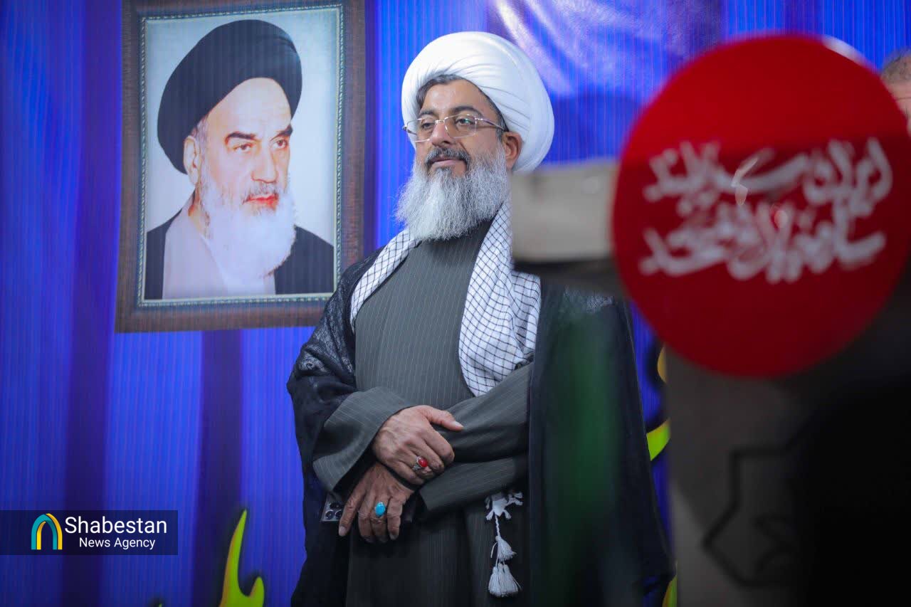 میدان داری بچه های مسجدی هشتگرد در عرصه تجمع های خیابانی