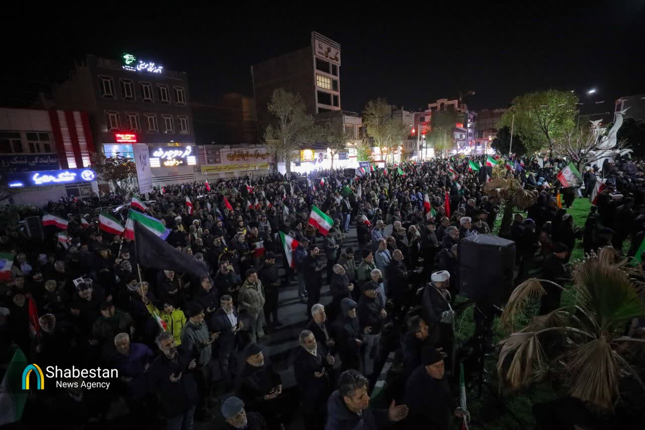 میدان داری بچه های مسجدی هشتگرد در عرصه تجمع های خیابانی