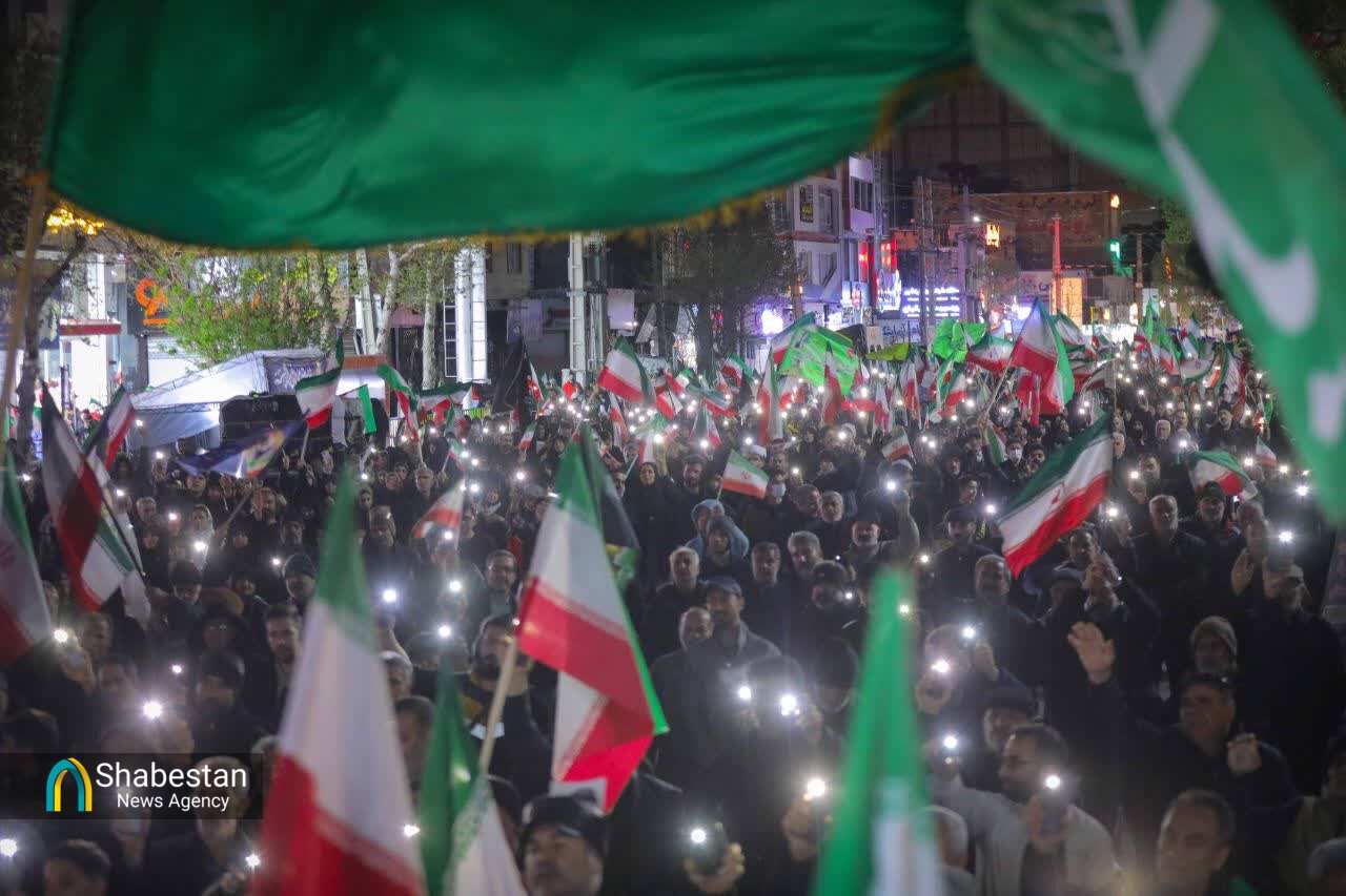 میدان داری بچه های مسجدی هشتگرد در عرصه تجمع های خیابانی