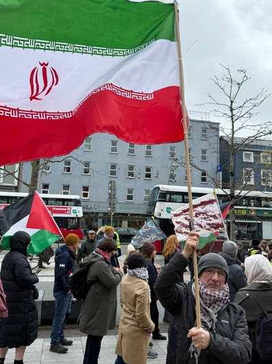 ایرلند؛ تظاهرات ضدجنگ در حمایت از ایران، لبنان و فلسطین + تصاویر