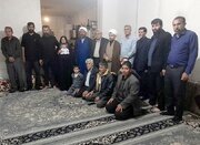 ادای احترام به ایثار؛ اعضای کانون سیدالشهداء (ع) فسا میهمان خانواده شهید ظهرابی‌فر