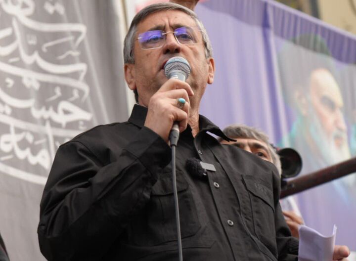 وحدت ملی و حضور مستمر مردم رمز پیروزی نهایی است 