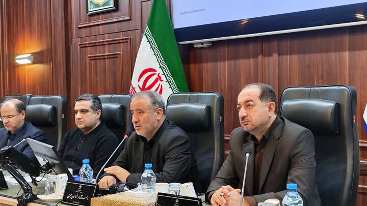 تکریم ارباب‌رجوع خط قرمز دولت/ مدیران وقف مردم باشند