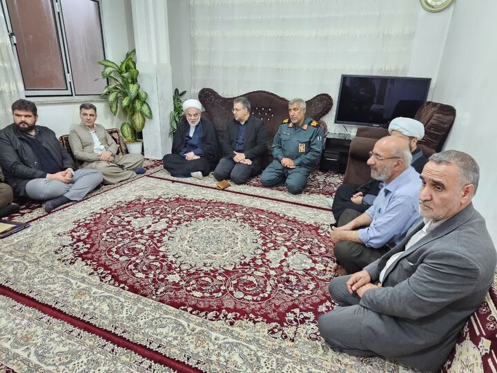 قدردانی نماینده ولی‌فقیه در کردستان از صبر و استقامت خانواده‌های شهدای جنگ رمضان