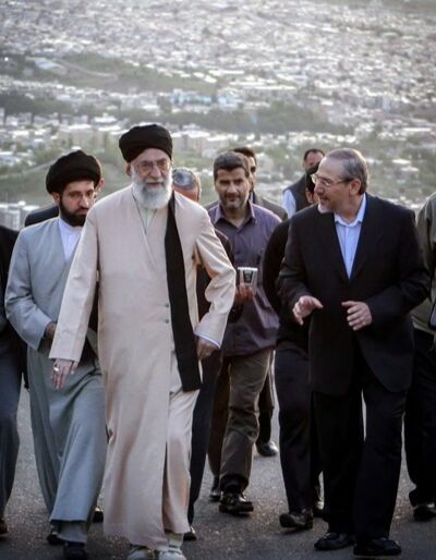 سفر تاریخی رهبر انقلاب به کردستان؛ روایت عزت، امنیت و تجلیل از «مجاهدتهای خاموش»