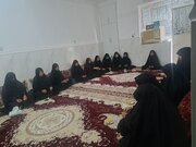 روایت سه‌شنبه‌ای متفاوت در هشتبندی؛ وقتی دختران نوجوان مسجدی پای خاطرات مادر شهید دهه هشتادی نشستند